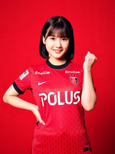 三菱重工浦和レッズレディースの応援アンバサダーに就任したモーニング娘。’21の横山玲奈