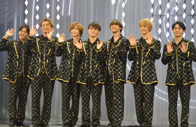 2021年11月新橋演舞場『虎者 NINJAPAN 2021』初日前会見に参加したTravis Japan(左から)松倉海斗、吉澤閑也、七五三掛龍也、宮近海斗、中村海人、川島如恵留、松田元太 (C)ORICON NewS inc.