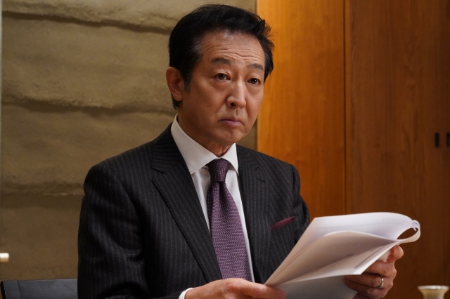 ドラマ『SUPER RICH』に出演する辰巳琢郎(C)フジテレビ