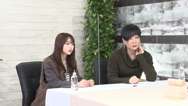 17日放送『突然ですが占ってもいいですか?2時間SP』に出演する(左から)峯岸みなみ、ミッツ・マングローブ(C)フジテレビ