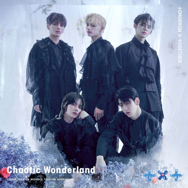 TOMORROW X TOGETHER『Chaotic Wonderland』(ユニバーサル ミュージック/11月10日発売) (P)&(C) BIGHIT MUSIC