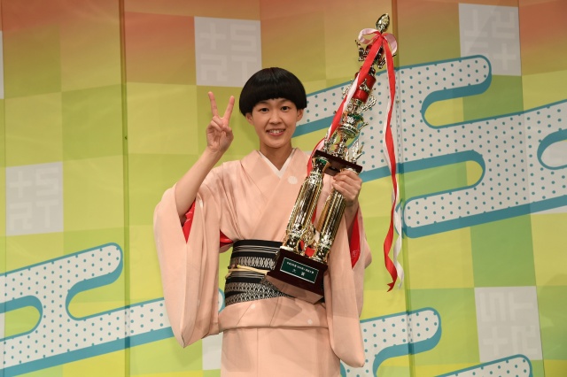 『NHK新人落語大賞』桂二葉、女性初の栄冠(C)NHK
