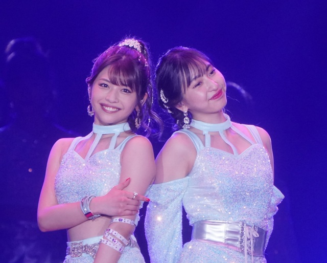Juice=Juiceのリーダーは金澤朋子(左)から植村あかりに引き継ぎ