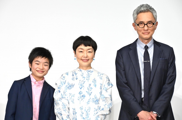 (左から)斎藤汰鷹、小林聡美、松重豊=映画『ツユクサ』初日舞台あいさつ (C)ORICON NewS inc.