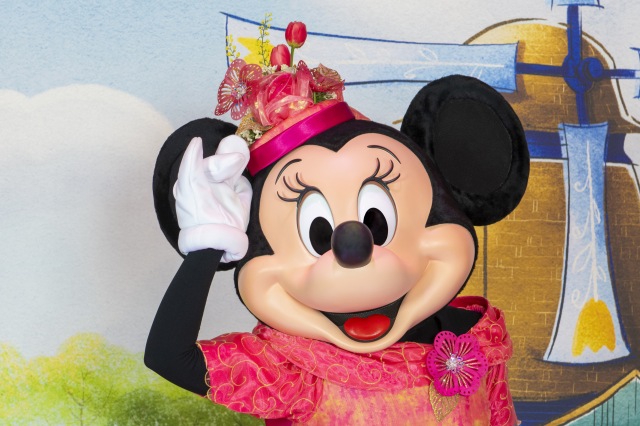 ミニーマウス ミニーの日 にパーク初登場の春ファッションお披露目 Tdl ミニーのスタイルスタジオ Oricon News 沖縄タイムス プラス