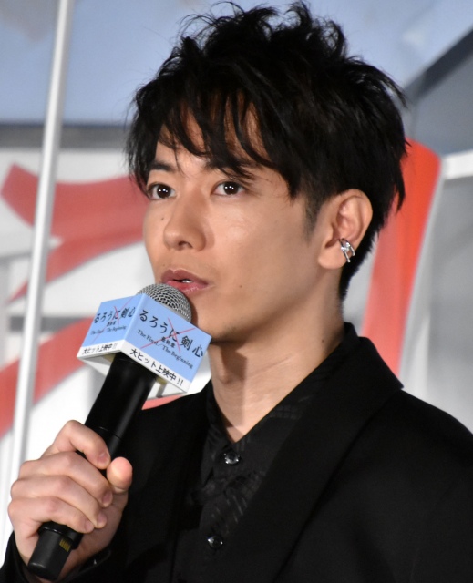 佐藤健 幸せを感じる瞬間は 深夜のペヤング 有村架純は 観葉植物の新芽 Oricon News 沖縄タイムス プラス