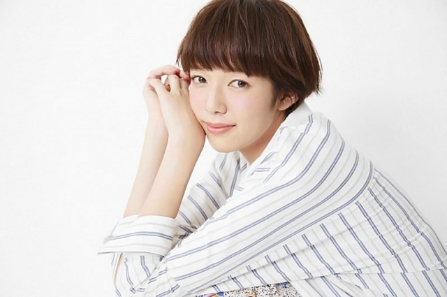 佐藤栞里 キャミからたっぷり肌見せ かわいい めちゃ華やか 秋田魁新報電子版