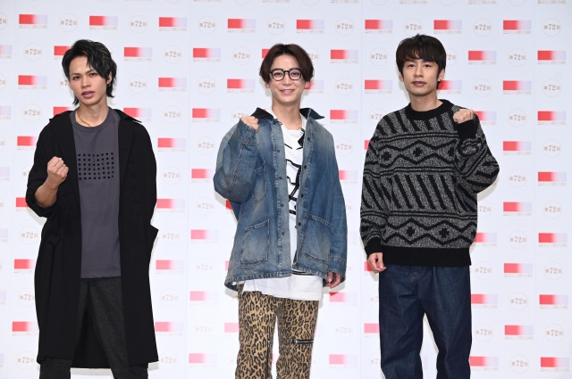 『第72回紅白歌合戦』囲み取材に出席したKAT-TUN（左から）上田竜也、亀梨和也、中丸雄一（C）NHKの画像