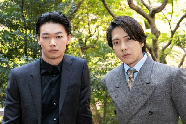日米共同制作した超大作ドラマシリーズ『TOKYO VICE』で共演した（左から）笠松将、山下智久 （C）ORICON NewS inc.の画像