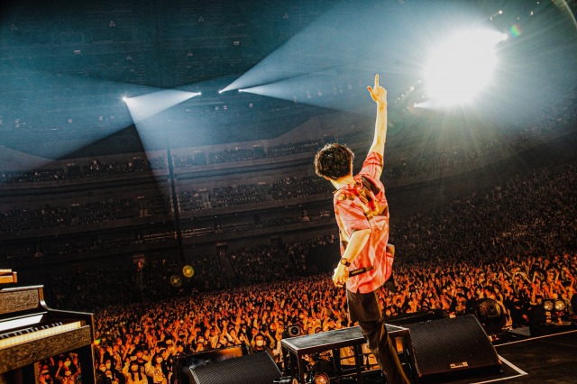 『Official髭男dism one-man tour 2021-2022 - Editorial -』さいたまスーパーアリーナ公演より　Photo by TAKAHIRO TAKINAMIの画像