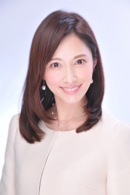 吉本興業とのマネジメント契約を発表した亀井京子の画像