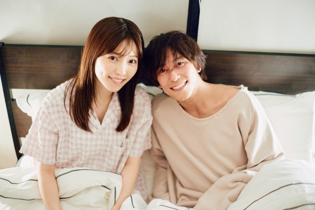『私たち結婚しました3』に出演する（左から）島崎遥香、佐野岳（C）AbemaTV, Inc.の画像
