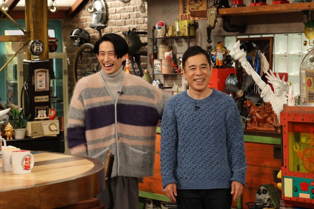 26日放送の『おかべろ』に出演する（左から）三宅健、岡村隆史（C）ktvの画像