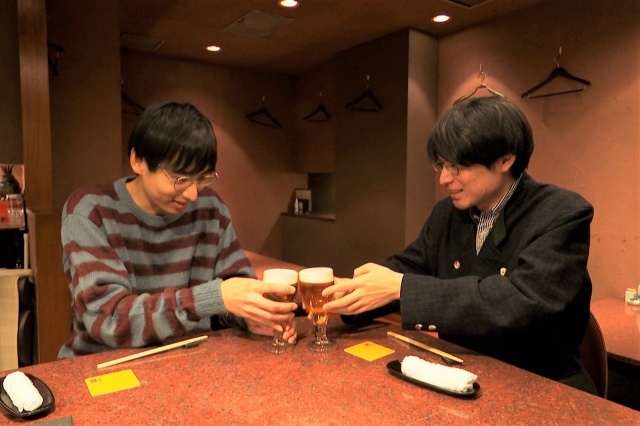 22日放送『ヒトミシリ酒』に出演する（左から）永見大吾、水川かたまり（C）ABCテレビの画像