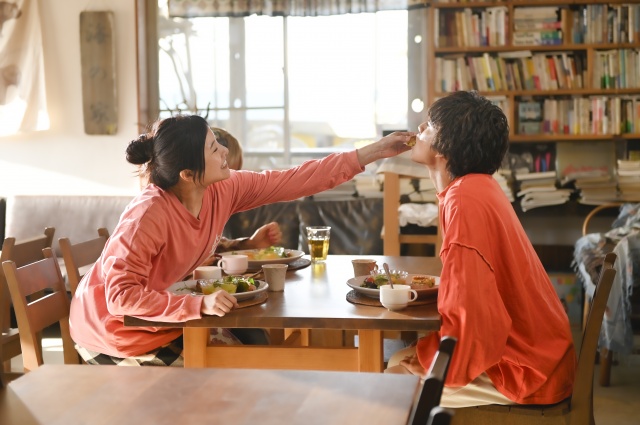7日放送『星降る夜に』に出演する（左から）吉高由里子、北村匠海（C）テレビ朝日の画像