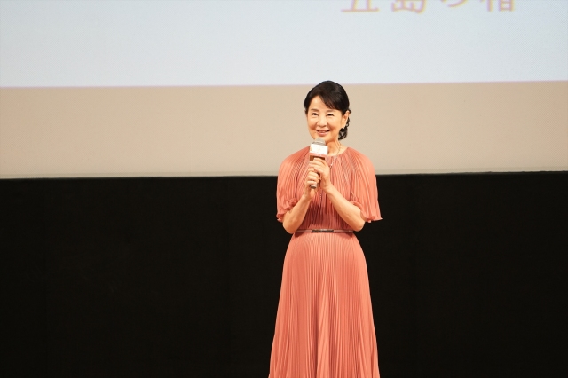 映画館がない長崎・五島で映画『こんにちは、母さん』特別上映会が開催され、舞台あいさつに主演の吉永小百合が登壇したの画像