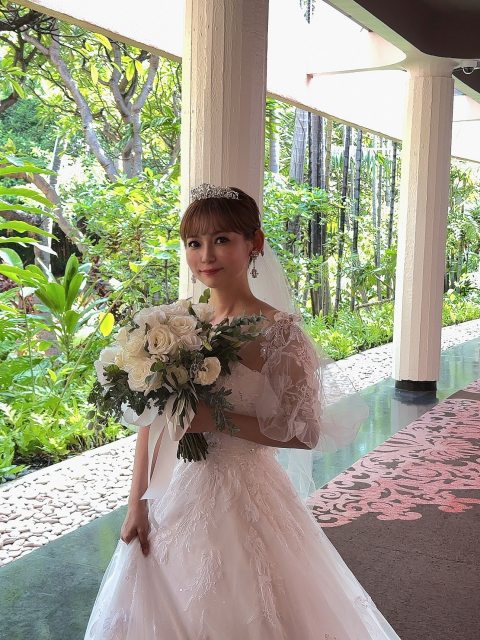 中川翔子、ハワイで結婚式＆鮮やかドレス姿を披露 亡き父への思いも