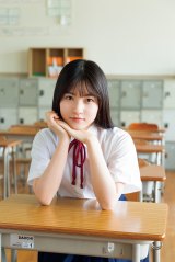 モー娘 北川莉央 サンデー 初表紙 等身大の制服 フレッシュ水着姿も披露 秋田魁新報電子版