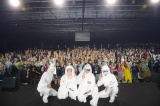 謎の覆面集団blank paper、パリ『Japan Expo』で初ライブ　聴衆2500人熱狂