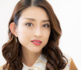 小沢真珠　撮影：田中達晃（パッシュ）