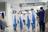 Netflixシリーズ「いつかは賢いレジデント生活」独占配信中