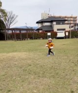 お姉ちゃんの靴を拾った4歳弟くん。この後…？