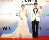 『ASIA STAR ENTERTAINER AWARDS 2025 Presented by ZOZOTOWN』レッドカーペットに出席した（左から）レイ、ジュヨン（C）ORICON NewS inc.